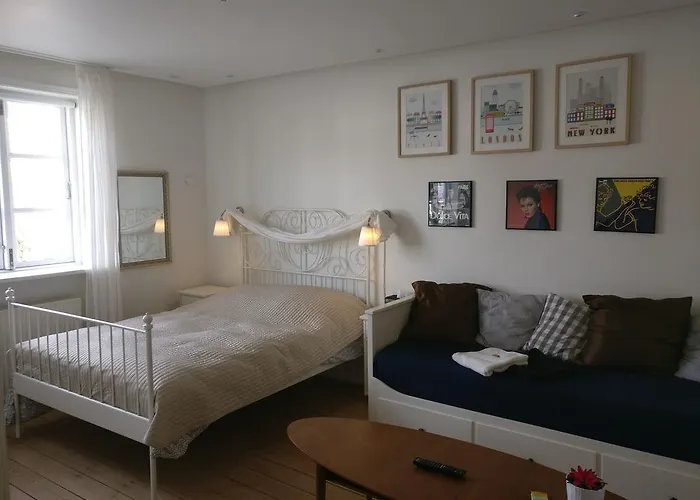 Qstay Bed & Breakfast